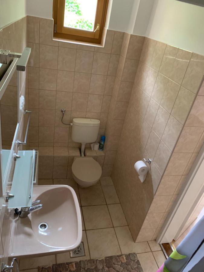 Zsuzsa Apartman ไฮจ์ดุสโซบอสโล ภายนอก รูปภาพ